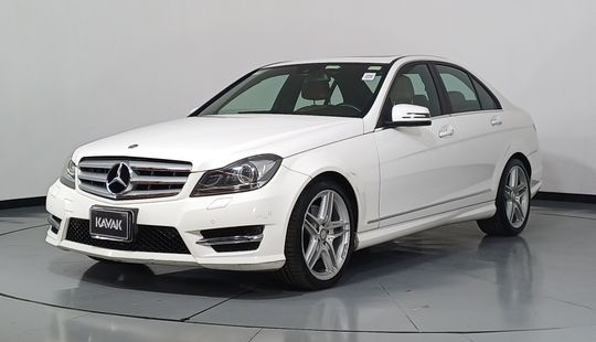 Mercedes Benz • Clase C