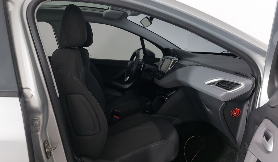 Peugeot 208 ALLURE Hatchback 2017