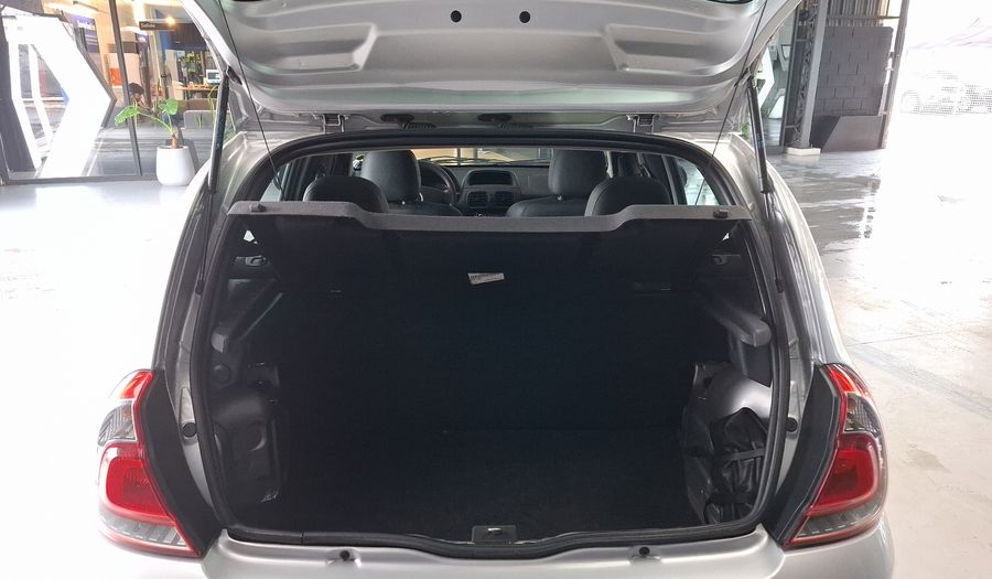 Renault Clio 1.1 CONFORT PLUS Hatchback 2014