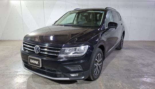 Volkswagen • Tiguan
