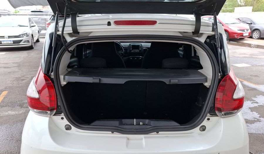Fiat Mobi 1.0 EASY Hatchback 2017