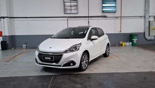 Peugeot • 208