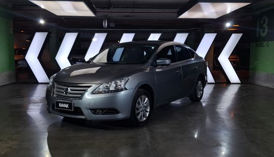 Nissan • Sentra