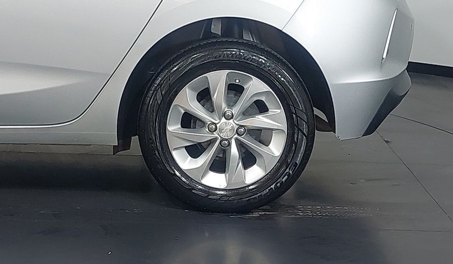 Chevrolet Onix TURBO  LT Hatchback 2020