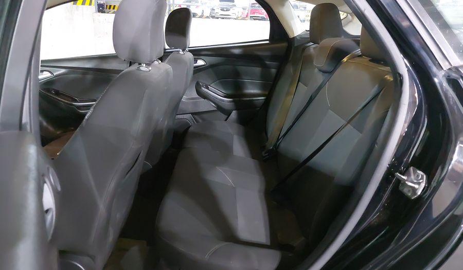 Ford Focus 2.0 SE MT Hatchback 2016