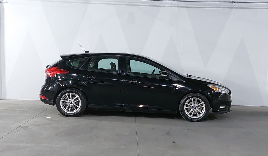 Ford Focus 2.0 SE MT Hatchback 2016