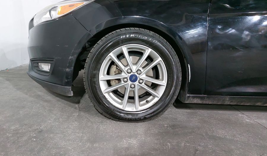 Ford Focus 2.0 SE MT Hatchback 2016