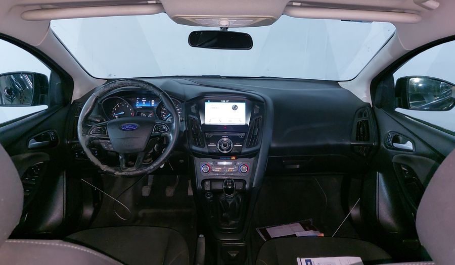 Ford Focus 2.0 SE MT Hatchback 2016
