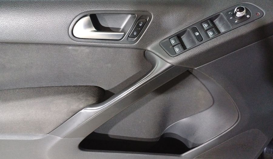 Volkswagen Tiguan 2.0 TFSI NATIVE AT Suv 2013