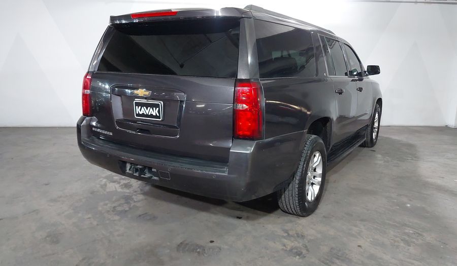 Chevrolet Suburban 5.3 B LT AT Suv 2016