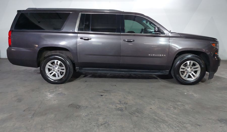 Chevrolet Suburban 5.3 B LT AT Suv 2016