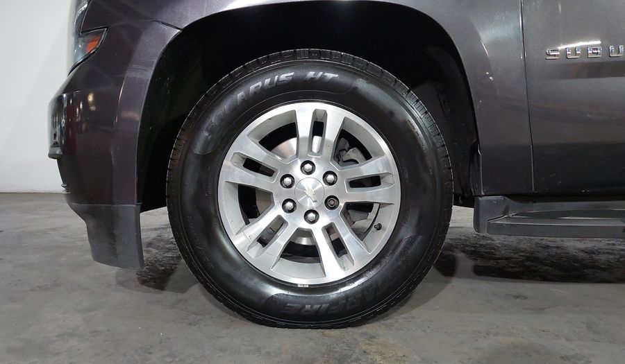 Chevrolet Suburban 5.3 B LT AT Suv 2016