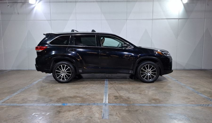 Toyota Highlander 3.5 LIMITED PANORAMA ROOF AT Suv 2018