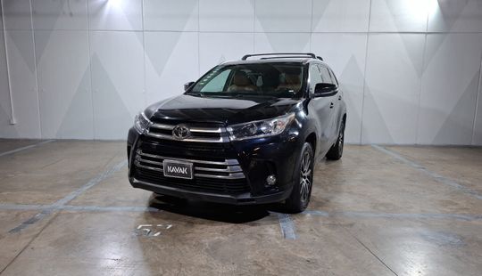 Toyota • Highlander