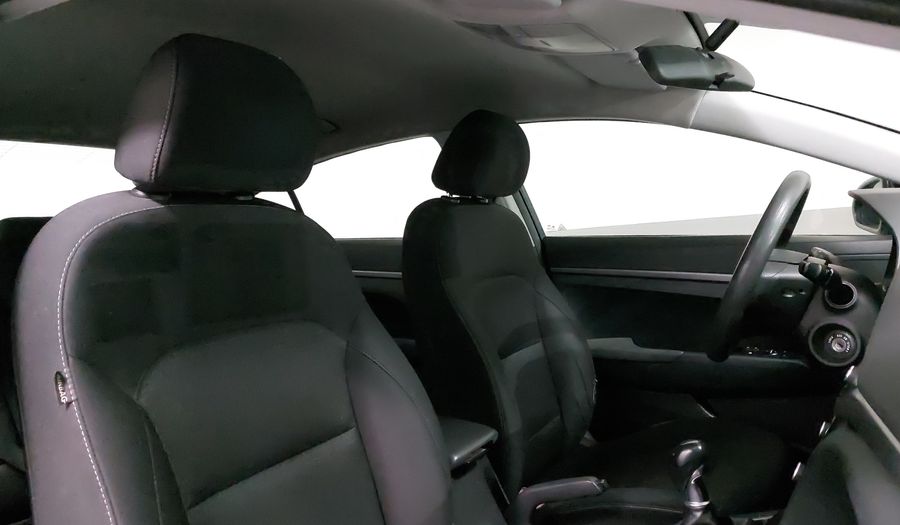 Hyundai Elantra 2.0 GLS MT Sedan 2017