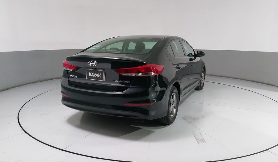 Hyundai Elantra 2.0 GLS MT Sedan 2017