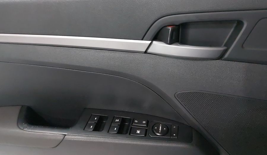 Hyundai Elantra 2.0 GLS MT Sedan 2017