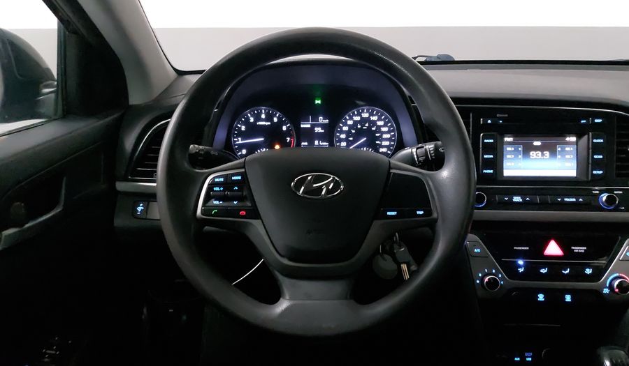 Hyundai Elantra 2.0 GLS MT Sedan 2017