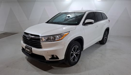Toyota • Highlander