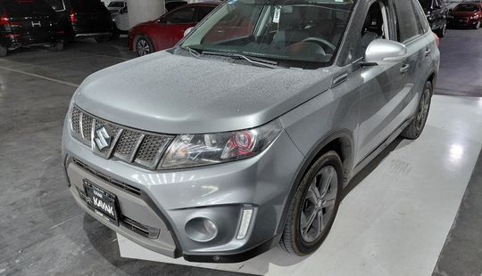 Suzuki • Vitara