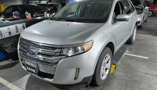 Ford • Edge