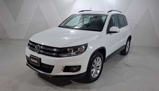 Volkswagen • Tiguan