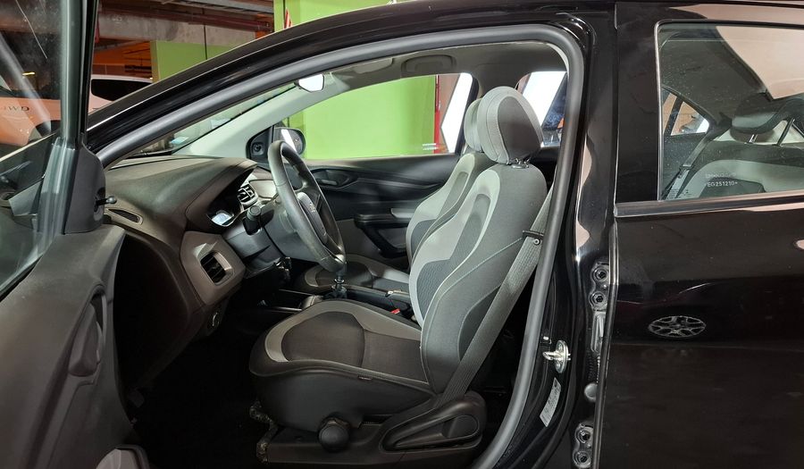 Chevrolet Onix 1.4 LT Hatchback 2014