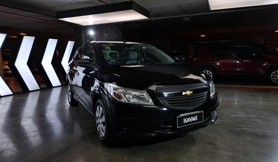 Chevrolet Onix 1.4 LT Hatchback 2014