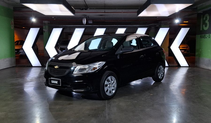 Chevrolet Onix 1.4 LT Hatchback 2014