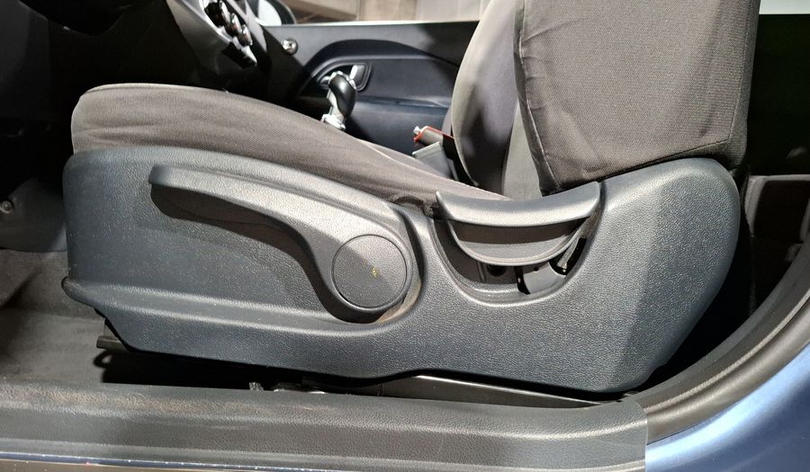 Kia Rio 1.6 LX MT Hatchback 2016