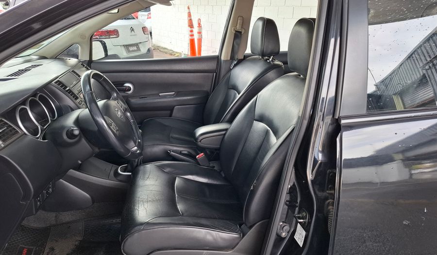 Nissan Tiida 1.8 TEKNA Hatchback 2011