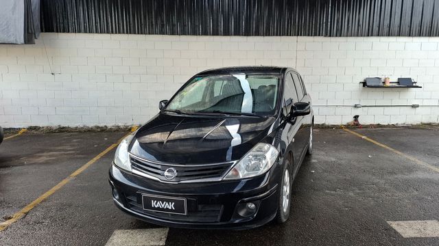 Nissan • Tiida