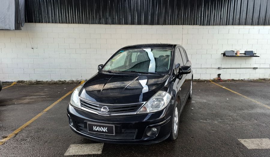 Nissan Tiida 1.8 TEKNA Hatchback 2011