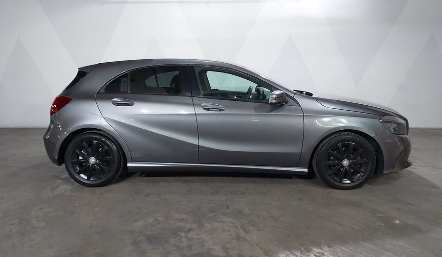 Mercedes Benz Clase A 1.6 200 Hatchback 2017