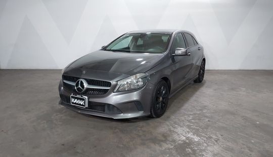 Mercedes Benz • Clase A