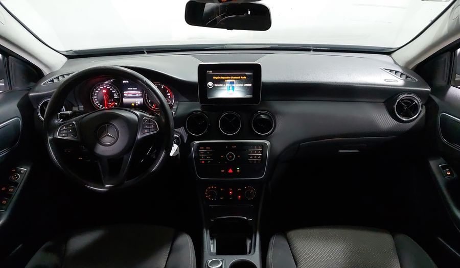 Mercedes Benz Clase A 1.6 200 Hatchback 2017