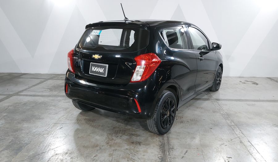 Chevrolet Spark 1.4 LT B MT Hatchback 2017