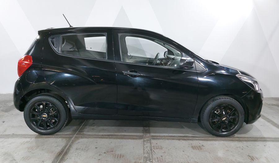 Chevrolet Spark 1.4 LT B MT Hatchback 2017