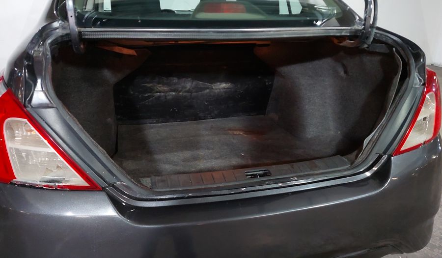 Nissan Versa 1.6 SENSE Sedan 2017