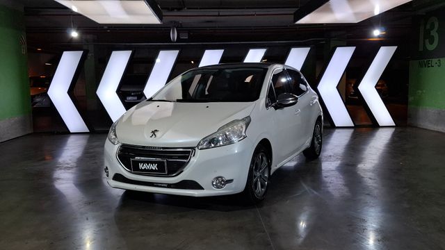 Peugeot • 208