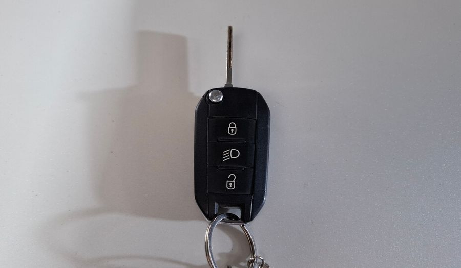 Peugeot 208 1.6 FELINE PACK CUIR Hatchback 2014