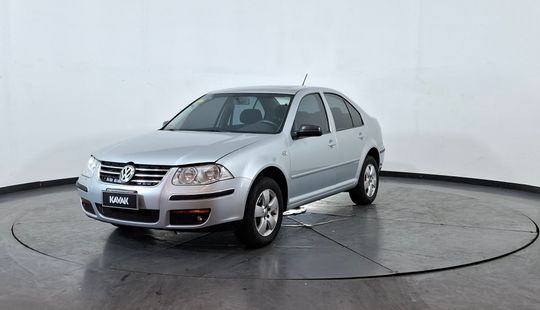 Volkswagen • Bora