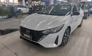 Nissan • Sentra