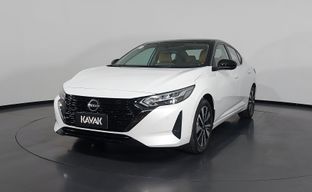 Nissan • Sentra