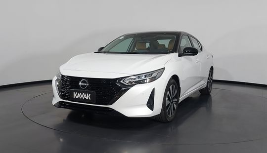 Nissan • Sentra