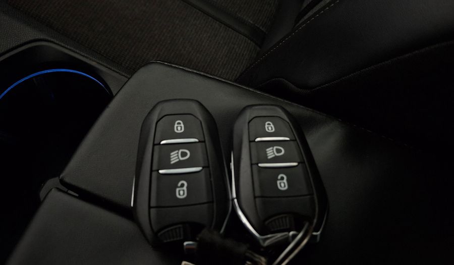 Peugeot 3008 1.6 BLUEHDI 120 AUTO ALLURE Suv 2018