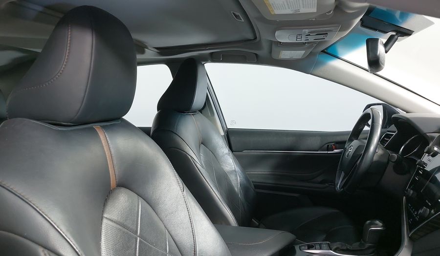 Toyota Camry 2.5 XLE AUTO Sedan 2018