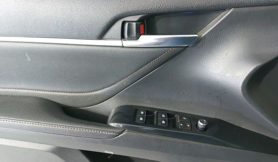 Toyota Camry 2.5 XLE AUTO Sedan 2018
