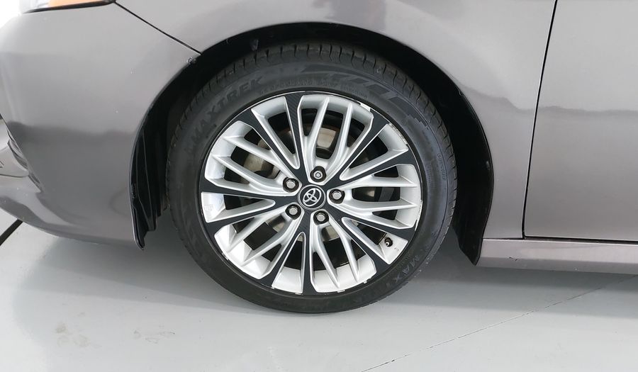 Toyota Camry 2.5 XLE AUTO Sedan 2018