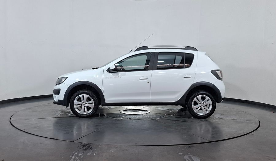 Renault Sandero Stepway 1.6 STEPWAY DYNAMIQUE Hatchback 2017